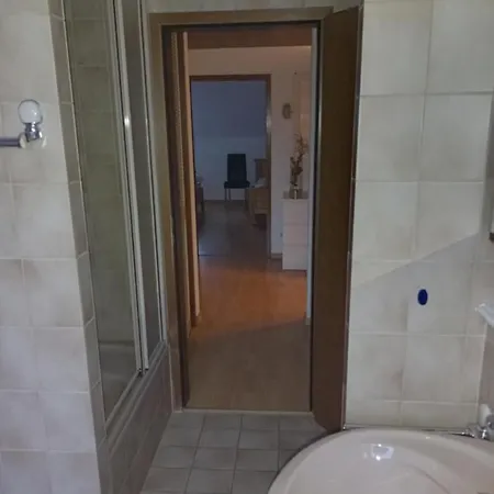 Zentrale Mit Blick Auf Paulinskirche Treviri