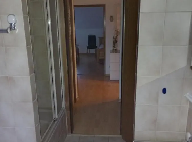 Zentrale Mit Blick Auf Paulinskirche Treviri