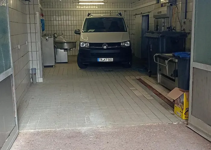 Zentrale Mit Blick Auf Paulinskirche Treviri